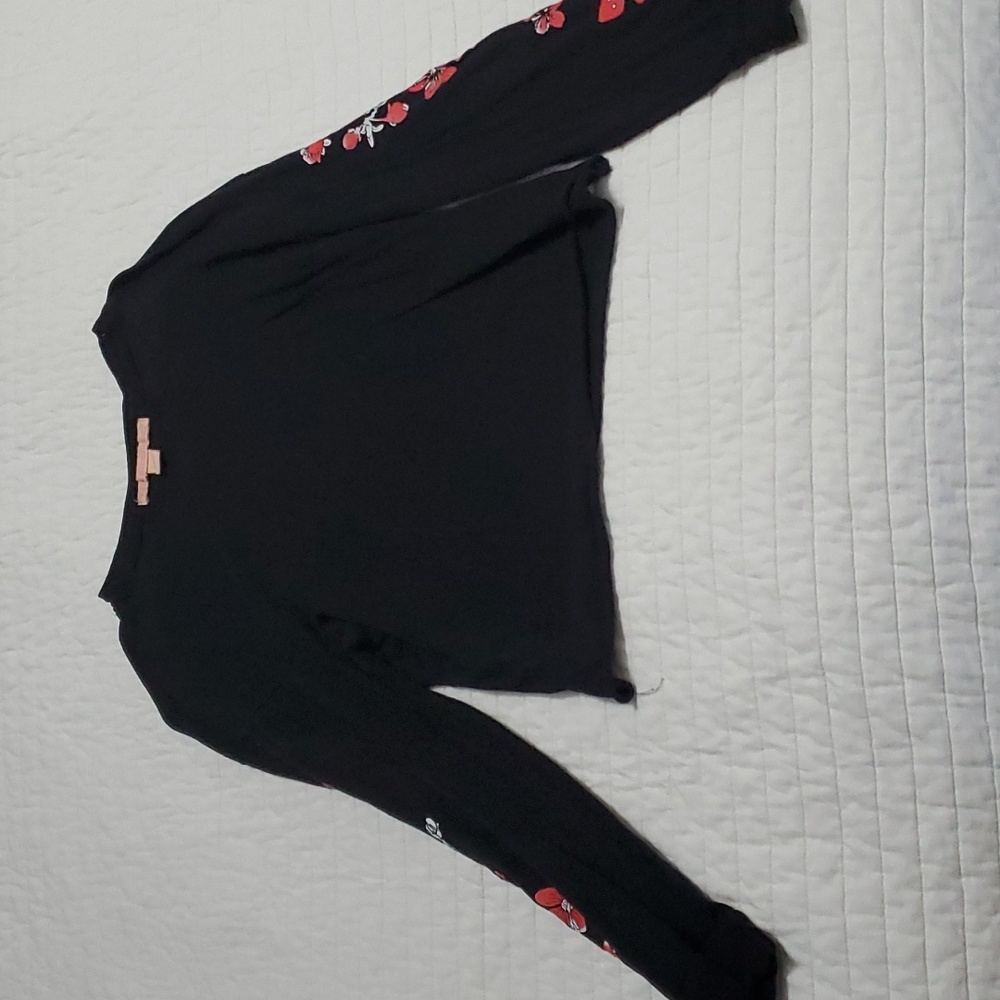 Size small juniors crop